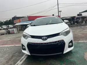 Toyota Corolla S 4dr Sedan (1.8L 4cyl CVT) 2016 White
