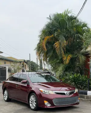 Toyota Avalon Limited Sedan FWD (3.5L 6cyl 6A) 2013 Burgundy