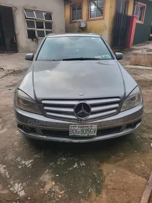 Mercedes-Benz C300 2010 Gray