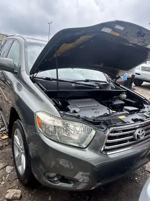 Toyota Highlander V6 2009 Green