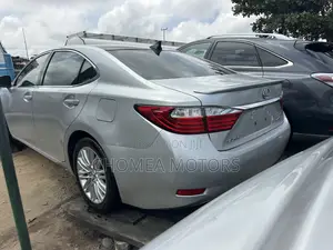 Lexus ES 2016 Silver