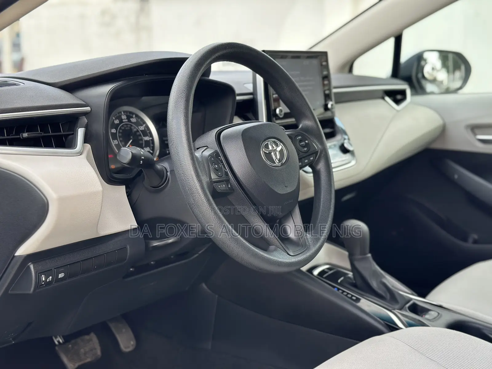 Toyota Corolla L 2020 Silver