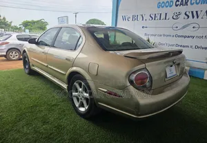 Nissan Maxima 2002 Gold