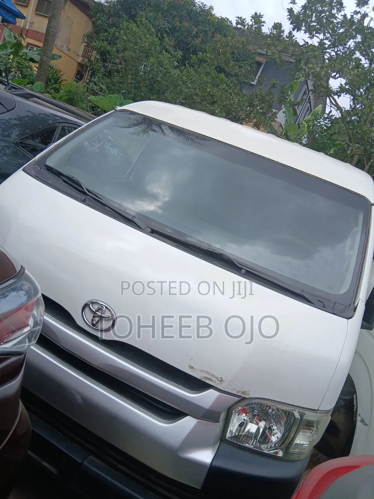 Toyota HiAce 2015 White