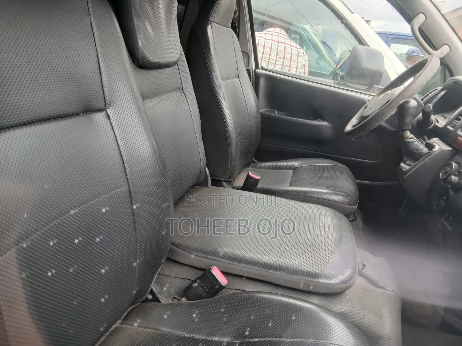 Toyota HiAce 2015 White