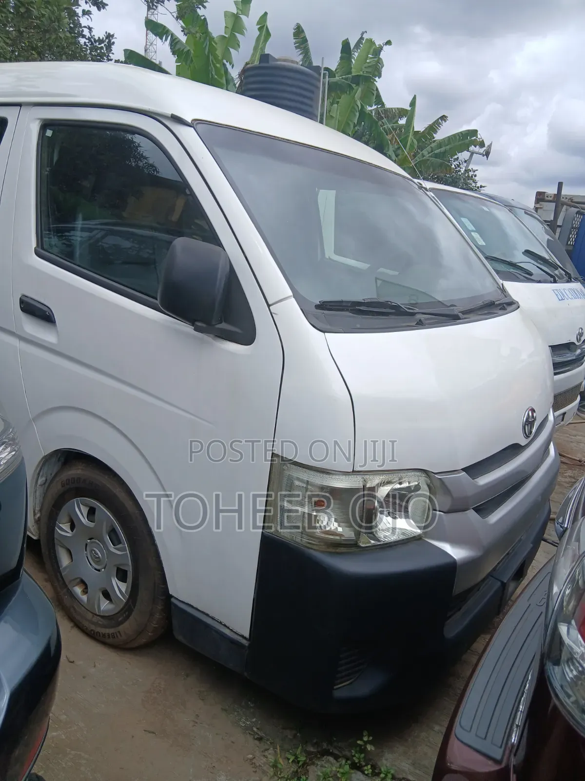 Toyota HiAce 2015 White