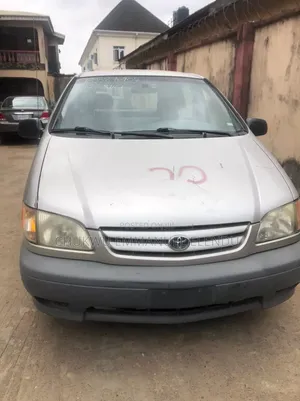 Toyota Sienna 2001 Silver