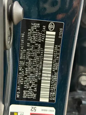 Toyota Camry SE FWD (2.5L 4cyl 8AM) 2018 Blue