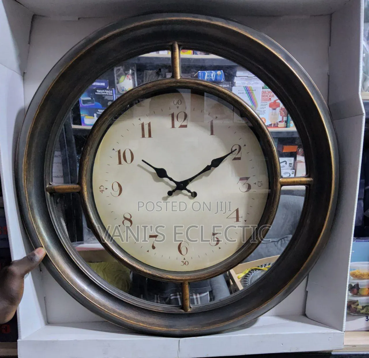 Elegant Vintage-Style Decorative Round Wall Clocks