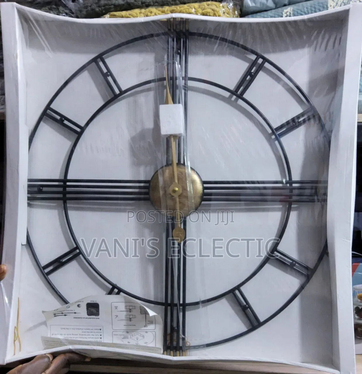 Elegant Vintage-Style Decorative Round Wall Clocks