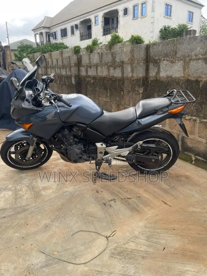 Honda CB 2013