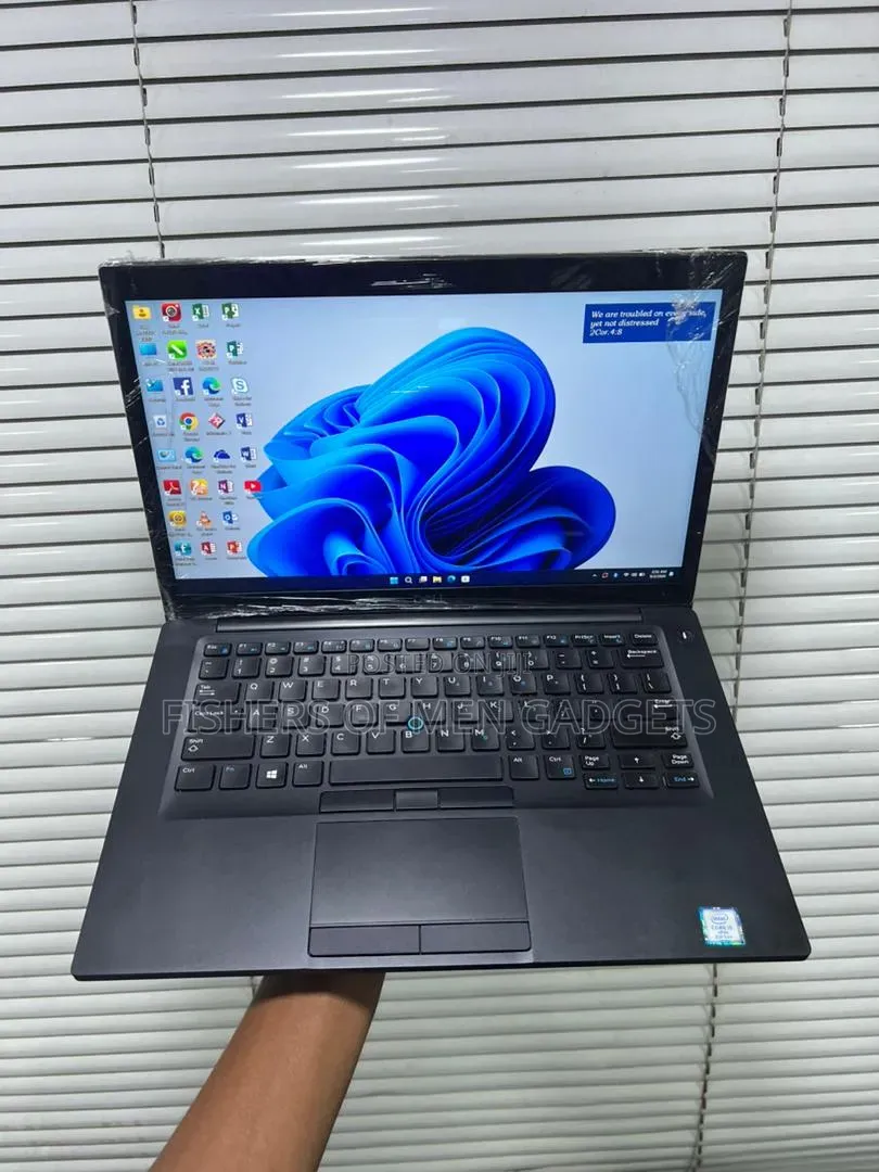 Laptop Dell Latitude 7400 8GB Intel Core i5 SSD 256GB