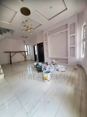 4bdrm Duplex in Thomas Estate for rent
