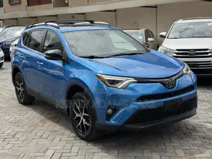 Toyota RAV4 SE AWD (2.5L 4cyl 6A) 2016 Blue