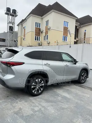 Toyota Highlander XLE AWD 2020 Silver