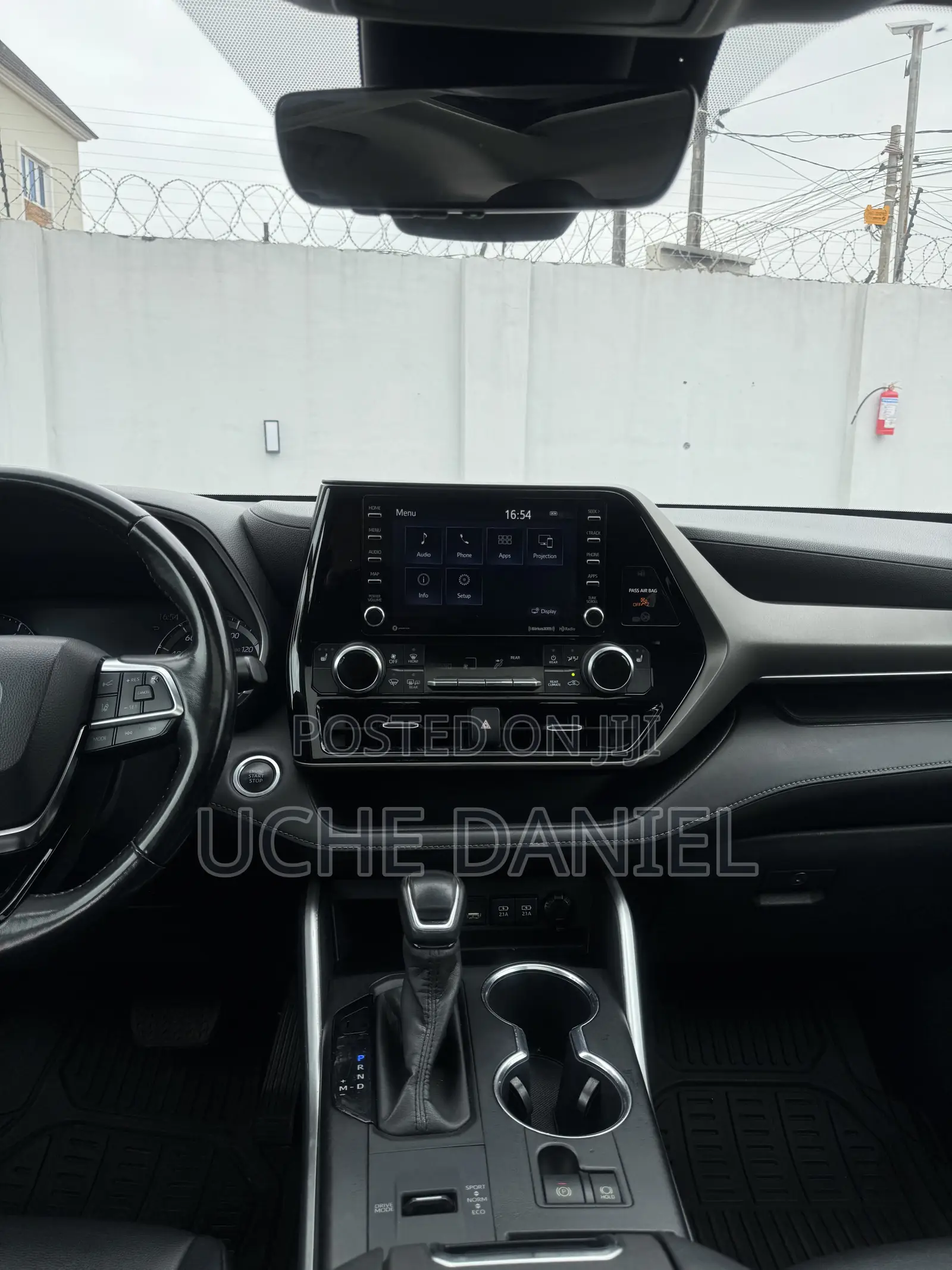 Toyota Highlander XLE AWD 2020 Silver