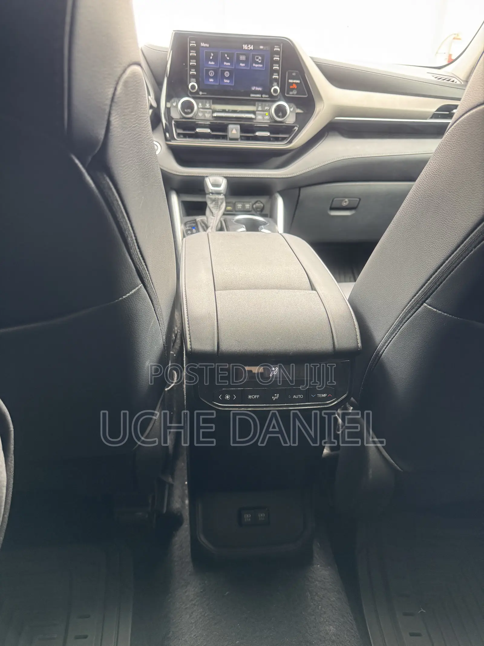 Toyota Highlander XLE AWD 2020 Silver