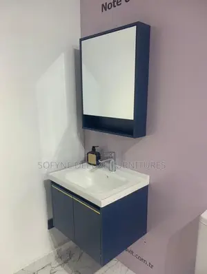 Bathroom Vanity Unit With Single Sink and Mirror