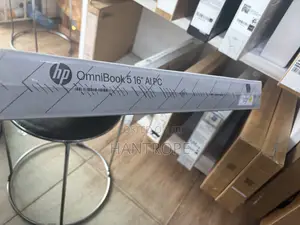 New Laptop HP OmniBook 5 Flip 16GB Intel Core Ultra 7 SSD 1T