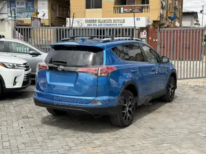 Toyota RAV4 SE AWD (2.5L 4cyl 6A) 2016 Blue