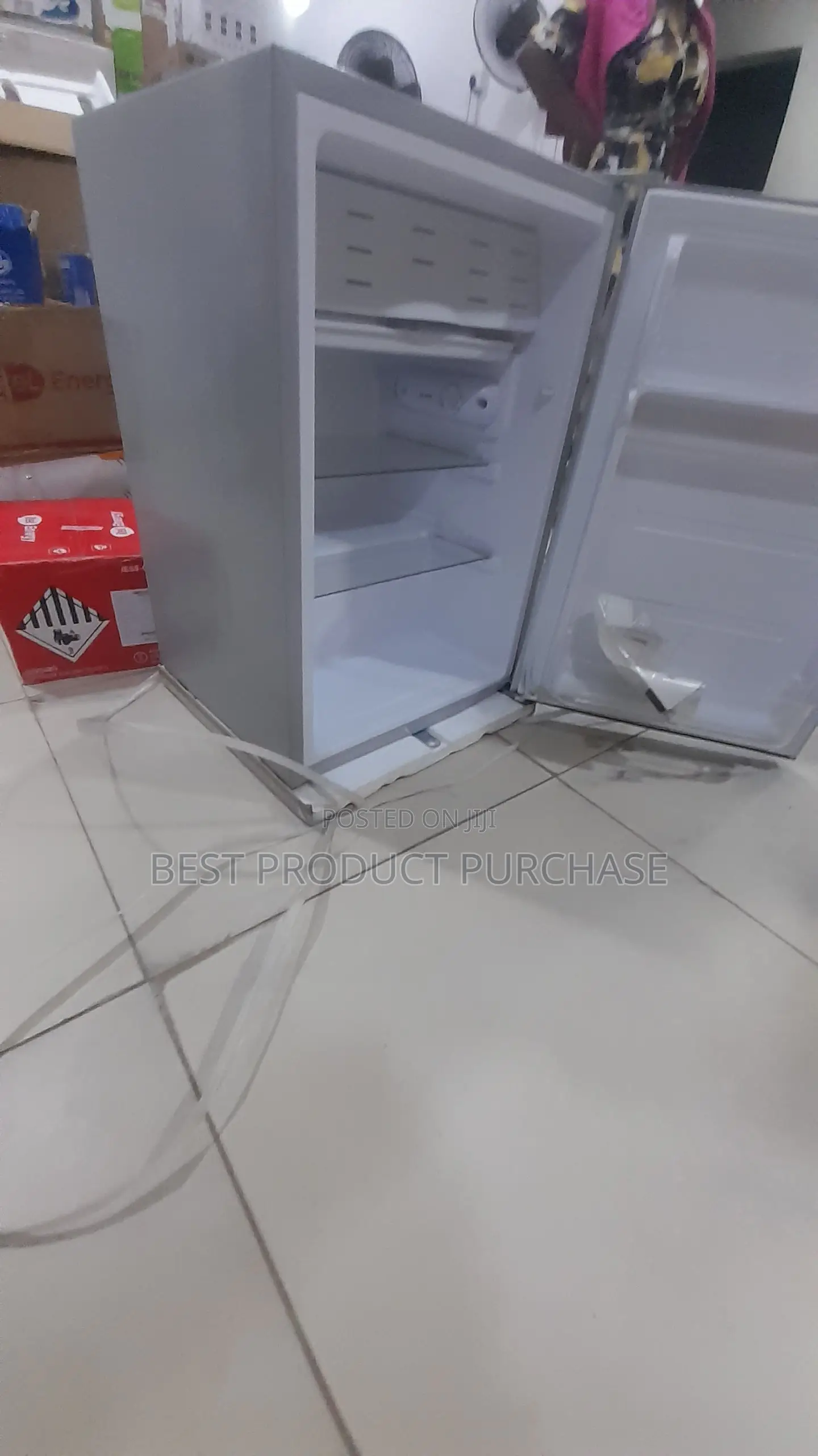 Glamstar GFR-90S-E Refrigerator – Modern Kitchen Upgrade
