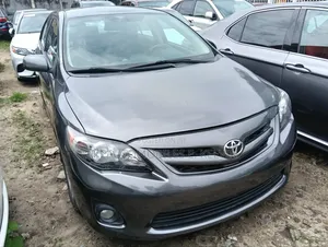 Toyota Corolla 2013 Gray