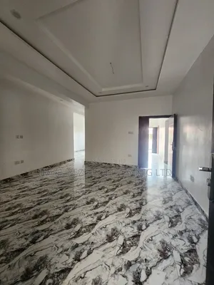 3bdrm Apartment in Lekki Phase 1 for rent