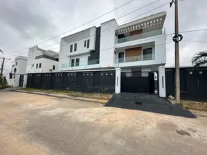 5bdrm Duplex in Ogudu Gra Lagos for sale