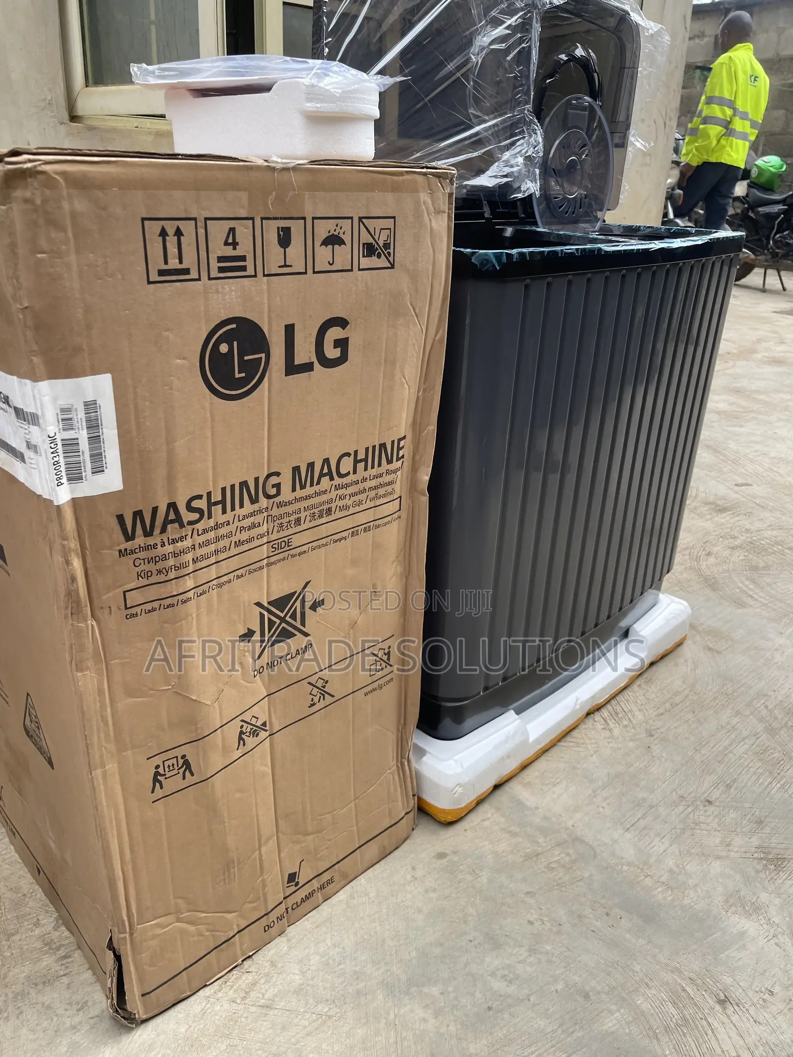 LG 8kg Manual Washer for Effortless Laundry