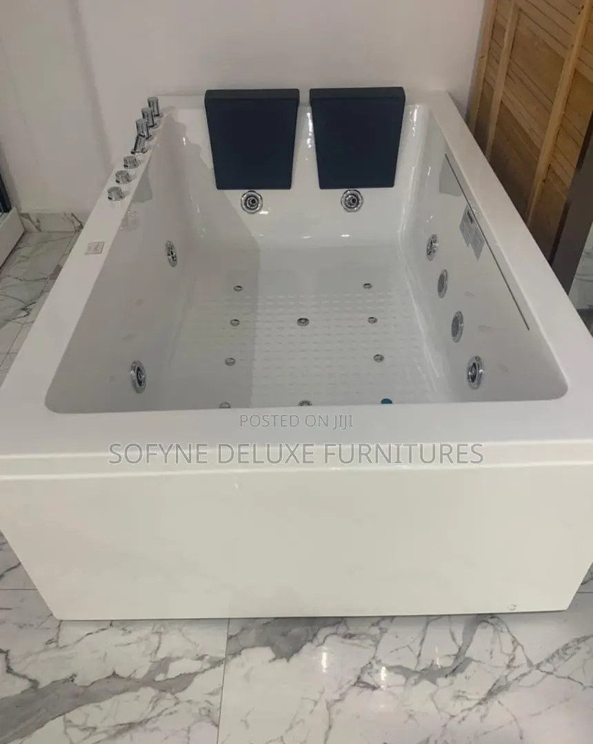 Jacuzzi Bathtub