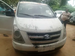 Hyundai H1 2011 White