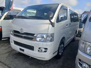 Toyota HiAce 2012 White