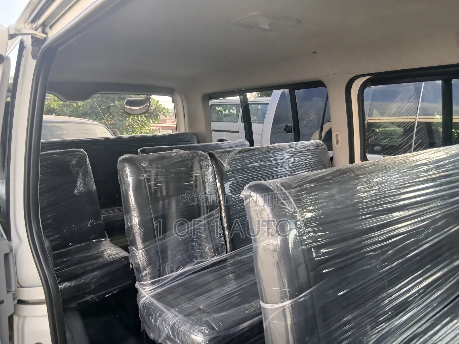 Toyota HiAce 2012 White