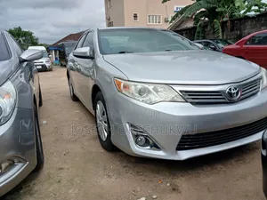 Toyota Camry 2014 Silver