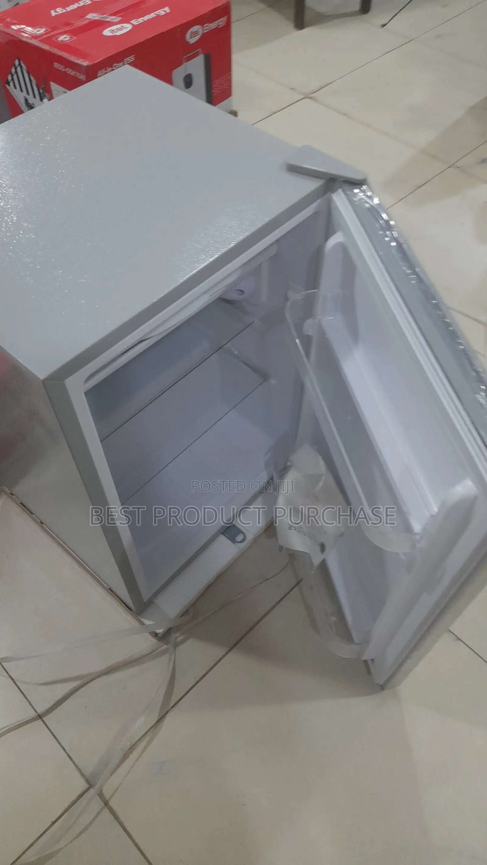 Glamstar GFR-90S-E – New Refrigerator for the Kitchen