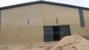Warehouse of 1,350sqm and 750sqm for Lease