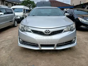 Toyota Camry 2014 Silver