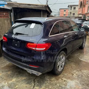 Mercedes-Benz GLC-Class 2016 Blue