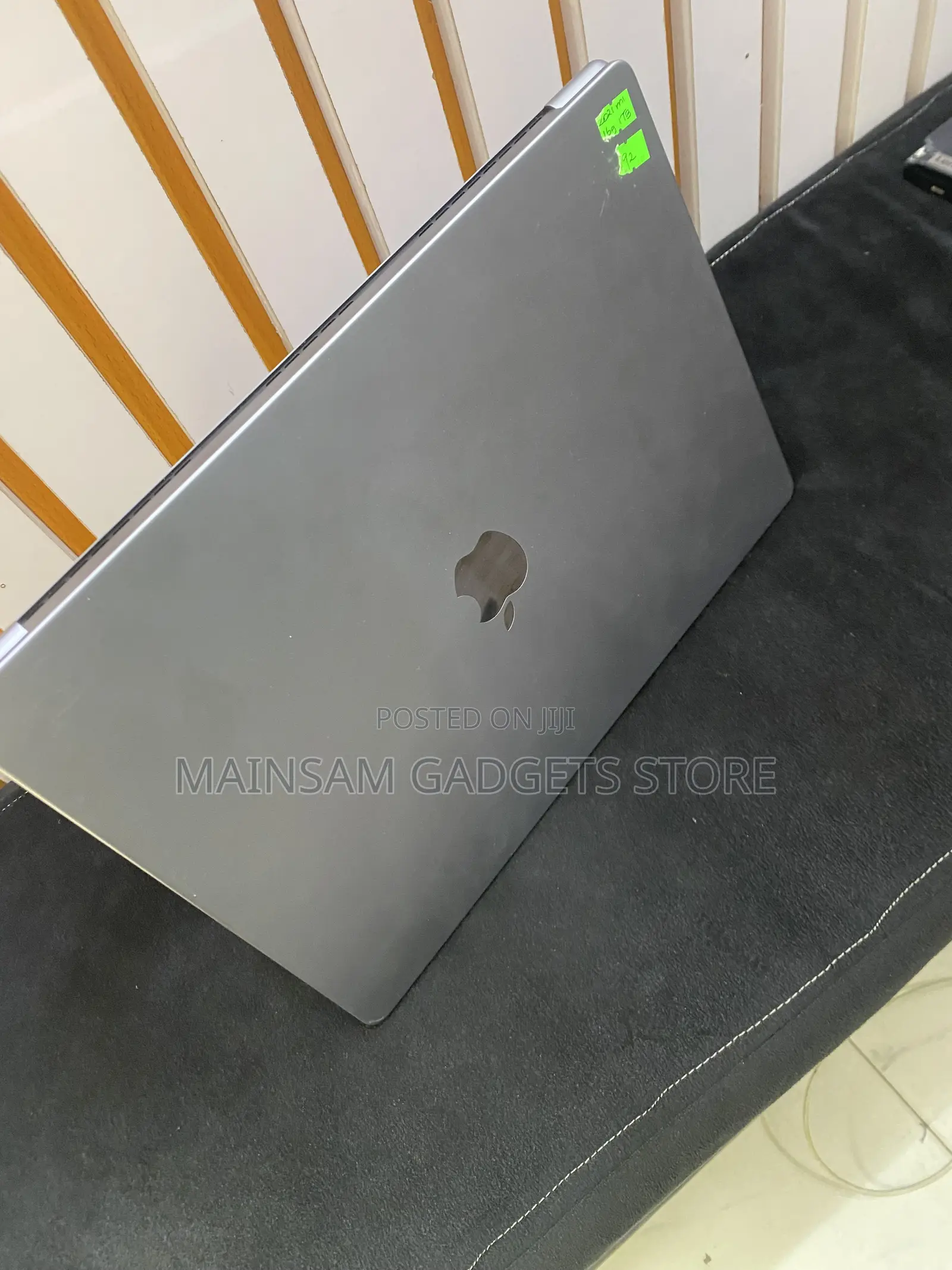 Laptop Apple MacBook Pro 2021 M1 32GB Apple M1 Pro SSD 1T