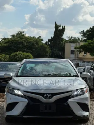 Toyota Camry 2018 White