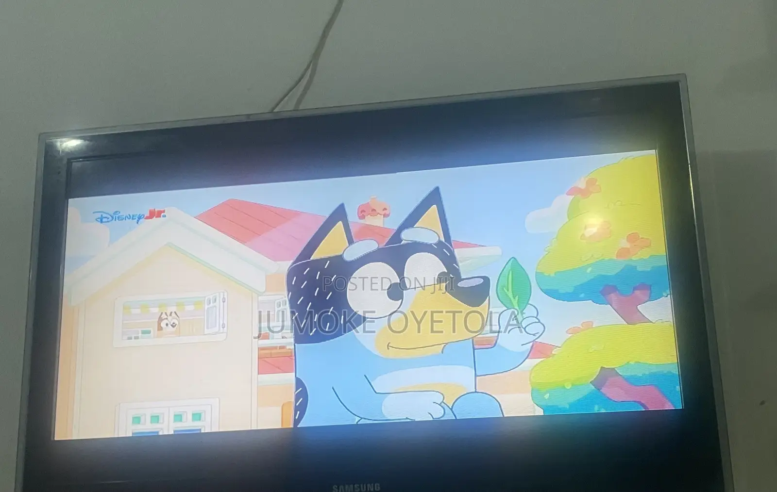 40 Inches TV