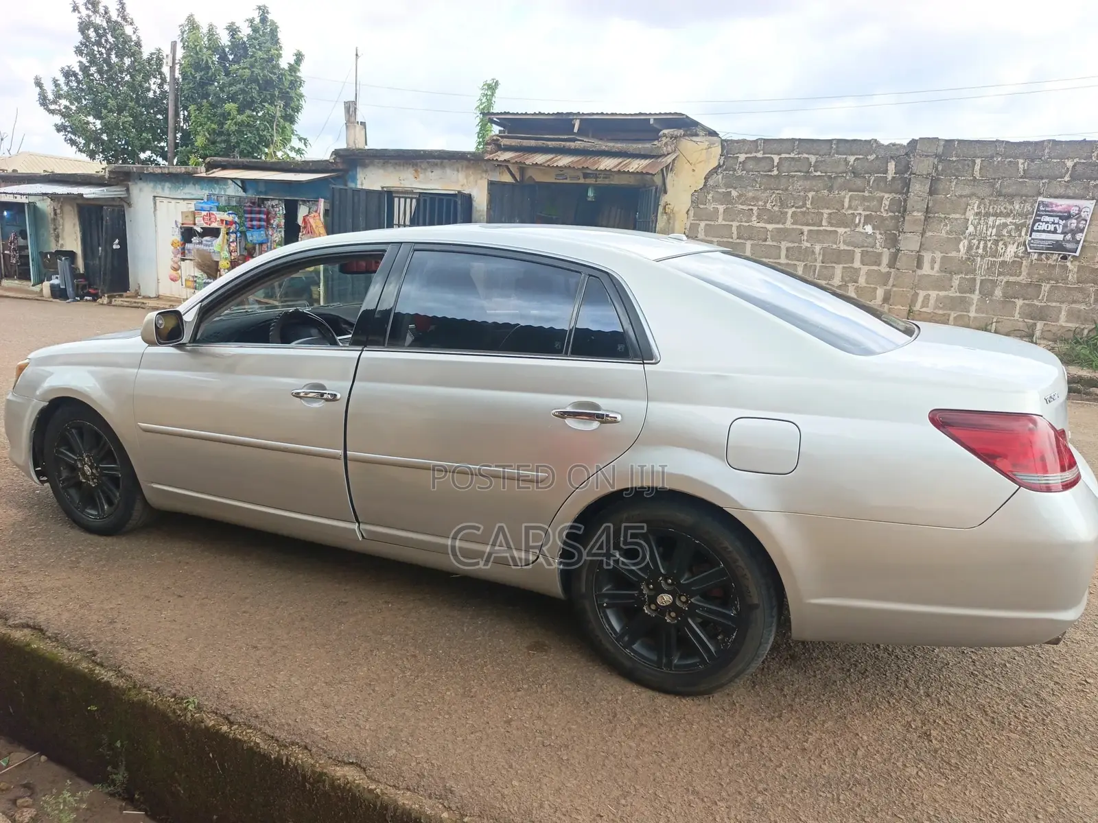 Toyota Avalon 2010 Silver