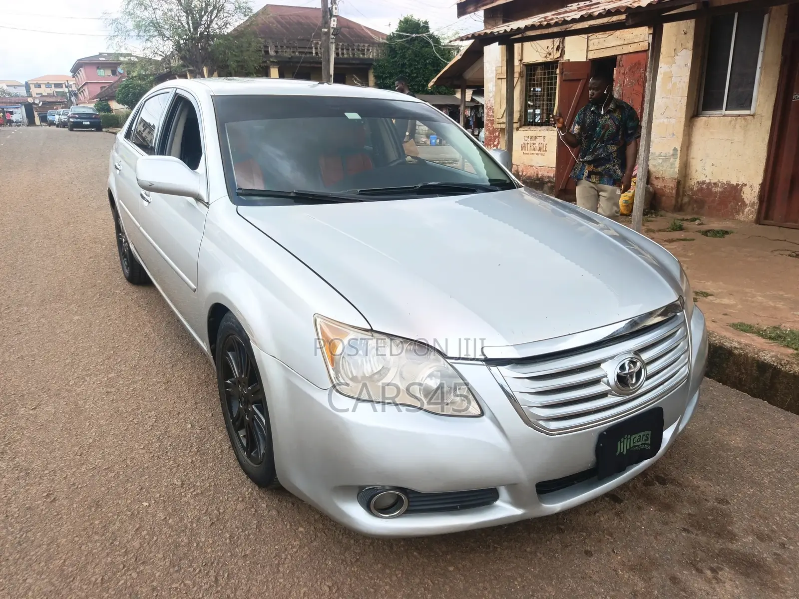 Toyota Avalon 2010 Silver