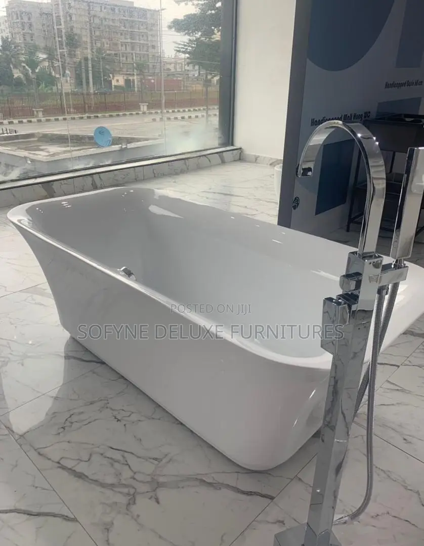 Modern Jacuzzi Bathtub