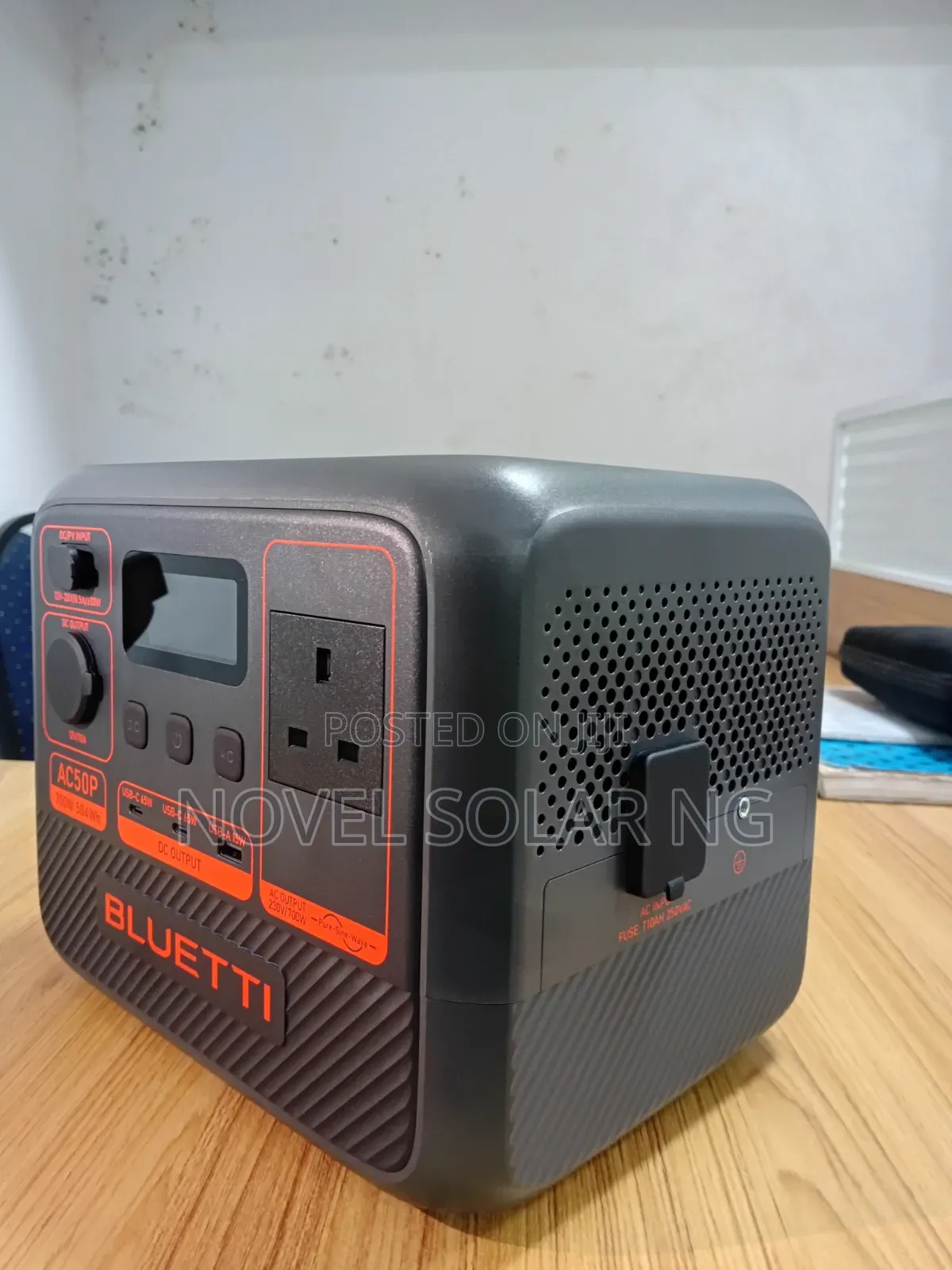 Bluetti AC70P