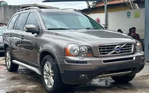 Volvo XC90 3.2 4dr SUV AWD (3.2L 6cyl 6A) 2010