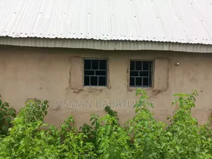 2bdrm Apartment in Usmanty, Ilorin South for sale