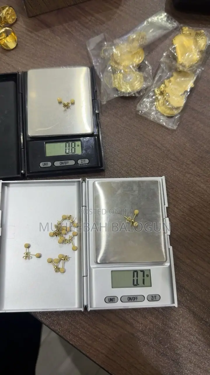 18krt Gold Stud Earring