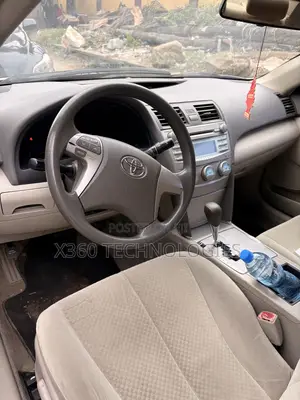 Toyota Camry 2.4 LE 2008 Gold