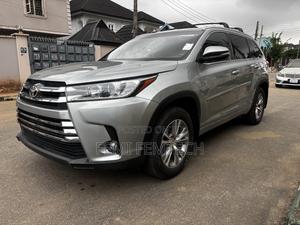 Toyota Highlander XLE V6 4x4 (3.5L 6cyl 6A) 2016 Silver